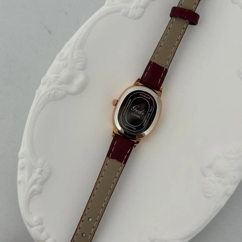 Sku0444 Retro Gold‎ Red Women Fashion Oval Watch Stainless steel + gift bag